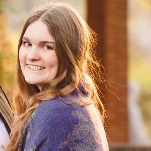 Meet your Posher, Gabriella